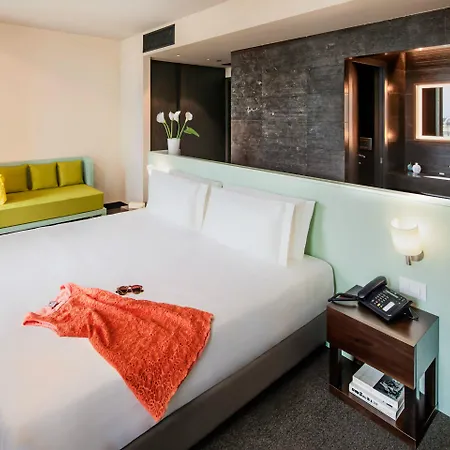 Glam Hotell