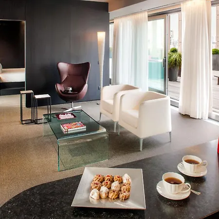 Hotel Glam 4*