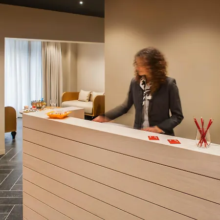 Hotell Glam 4*